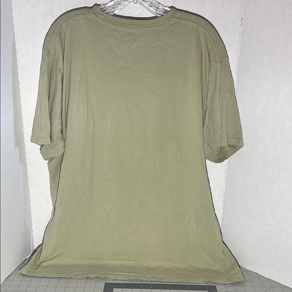 Levi's Gray Graphic Tee with Orange and Brown Design - Picture 4 of 10